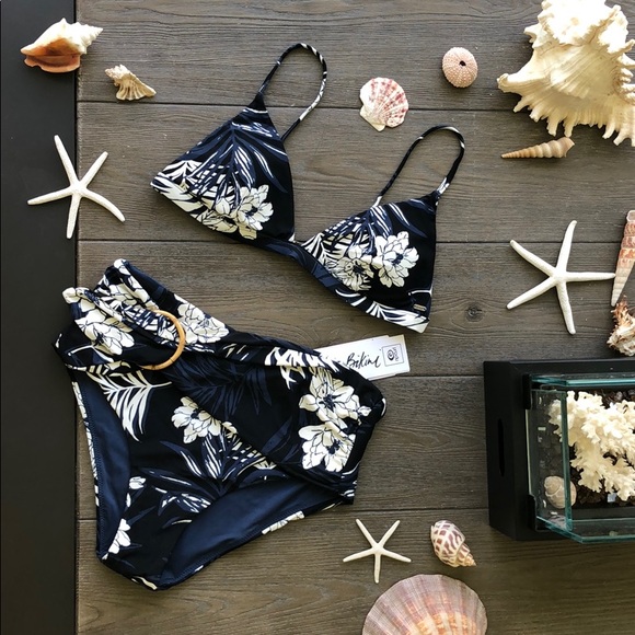 🌴🌼RIP CURL- HACRENDA HIGH WAISTED BIKINI SET🌼🌴 - Picture 2 of 10